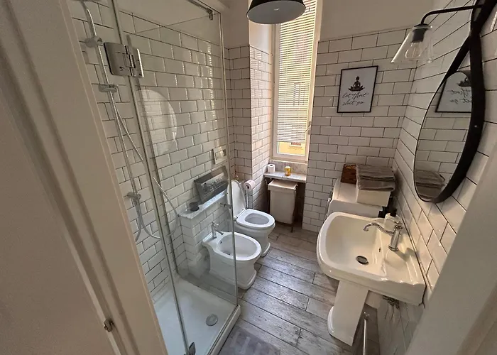 Two Steps From Station Appartement