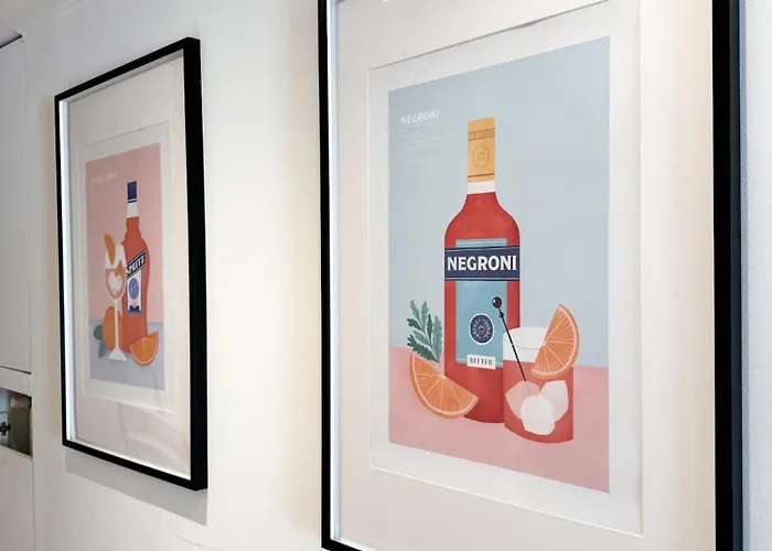 Apartment The Boutique - Spacious With Balcony - M3 Repubblica 2 Stops To Montenapoleone Duomo , 1 Stop To Station - Center