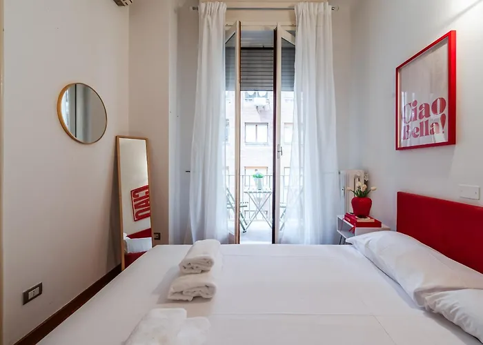 The Boutique - Spacious With Balcony - M3 Repubblica 2 Stops To Montenapoleone Duomo , 1 Stop To Station - Center Apartment *