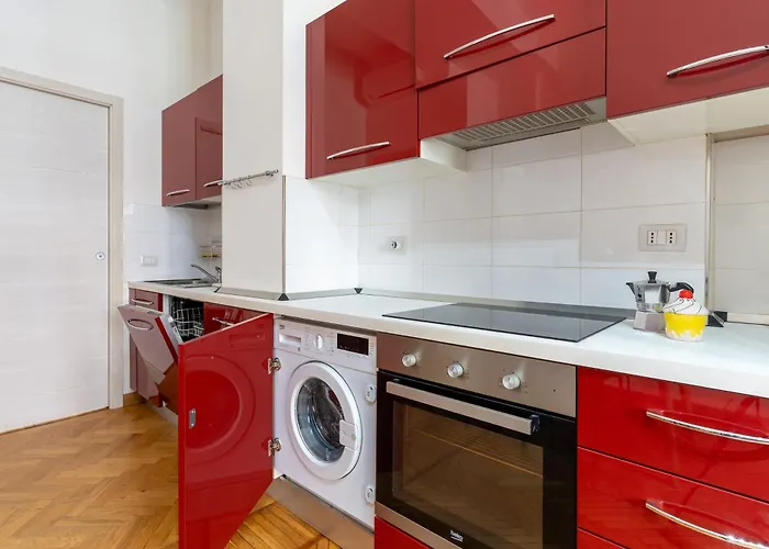 Elegant Near Bocconi Apartmán