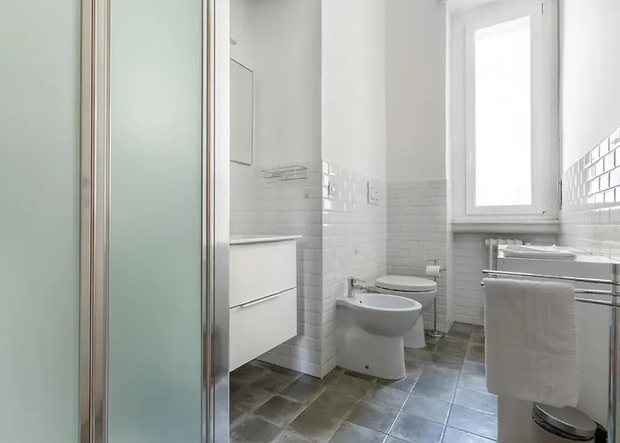 Elegant Near Bocconi Apartmán *