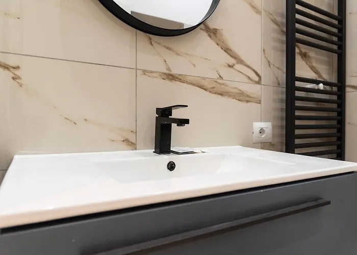 Youhosty - Montegani 2 ミラノ