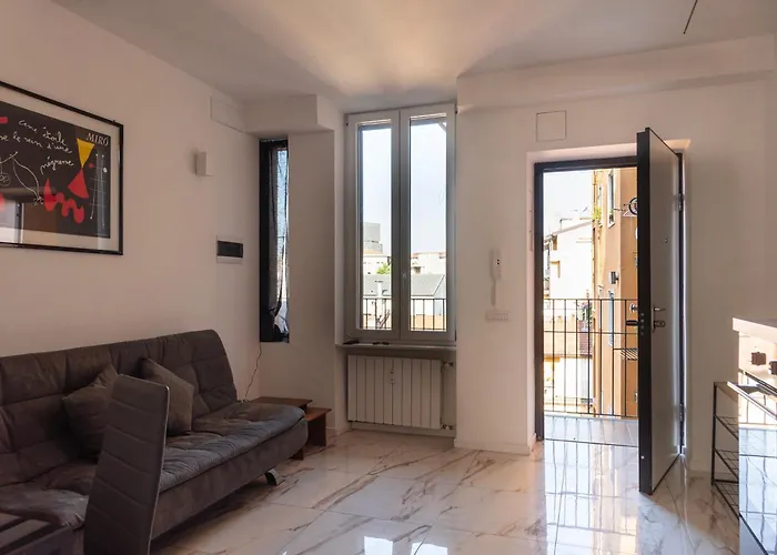 Youhosty - Montegani 2 *