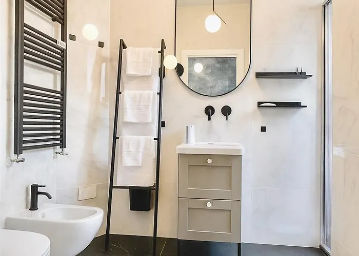 Daire Casa Angelo Design Flat - Milan, Porta Venezia, 3 Metro Stops Duomo