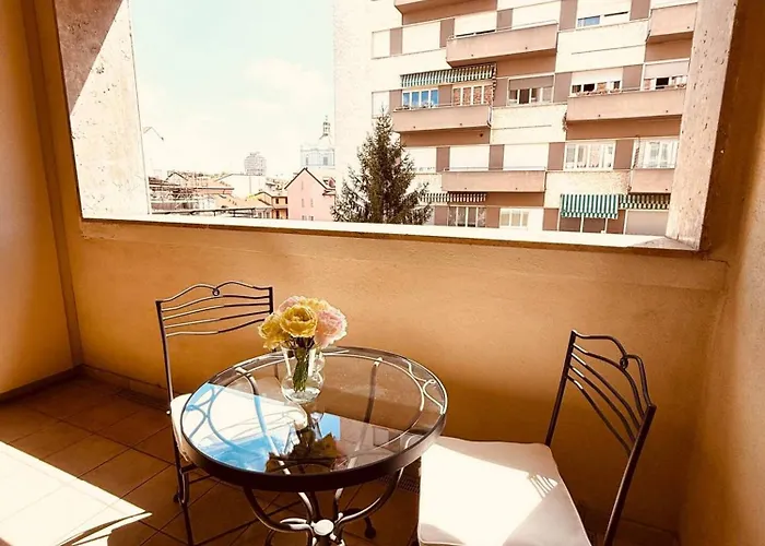 Comecasa De Amicis Urban Flat Near Duomo