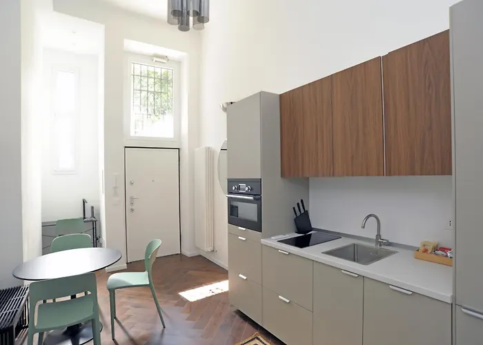 Giovio Loft Apartment *