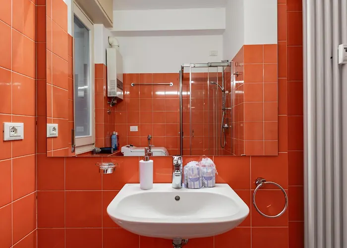 Apartmán Tortona-metro Tolstoj 5min - Spacious 6 Guests - Wifi *
