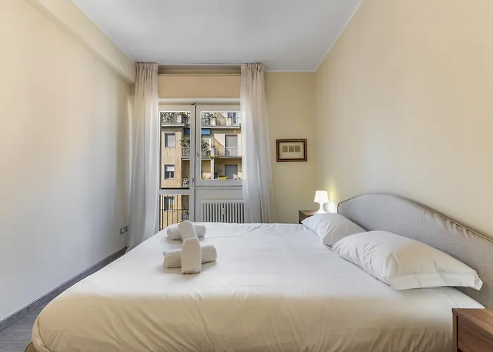 Apartamento Tortona-metro Tolstoj 5min - Spacious 6 Guests - Wifi Milão