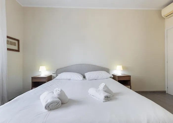 Tortona-metro Tolstoj 5min - Spacious 6 Guests - Wifi * Milano