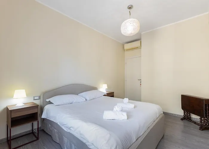 Tortona-metro Tolstoj 5min - Spacious 6 Guests - Wifi Apartmán *