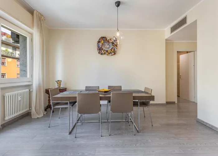 Tortona-metro Tolstoj 5min - Spacious 6 Guests - Wifi Milano