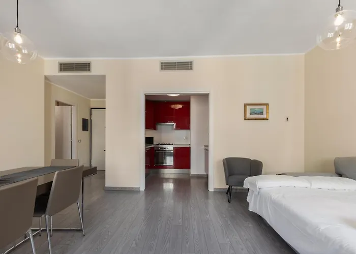 Tortona-metro Tolstoj 5min - Spacious 6 Guests - Wifi * Milano