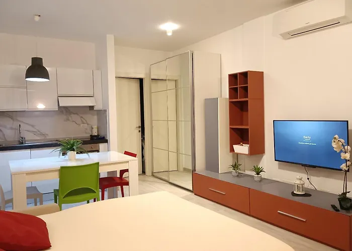 Darsena Secret Courtyard Charme & Relax On Navigli *