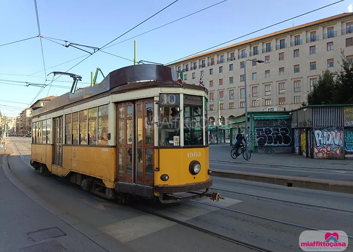 Darsena Secret Courtyard Charme & Relax On Navigli Lägenhet