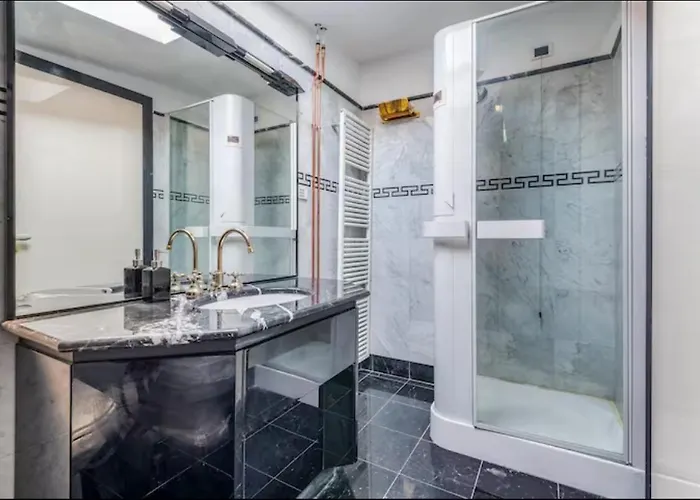 Milano Suites Милан