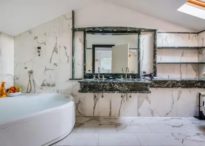 Milano Suites Милан