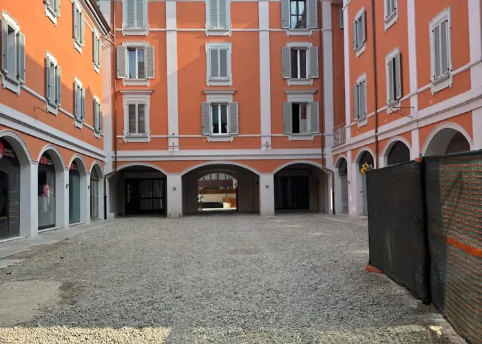 Quite And Lovely Attic - Paolo Sarpi 8 - Location *