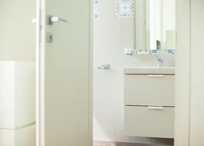 Design Moderno:monolocale Spazioso Vicino Metro M2