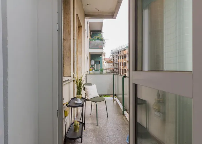 Moscova Love-7sundays 밀라노