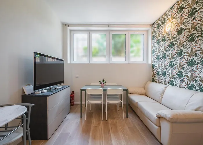 Modern 5 Min Walk From San Siro Stadium דירה מילאנו