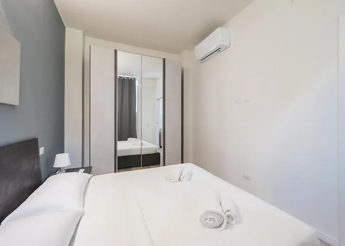 Modern 5 Min Walk From San Siro Stadium شقة ميلان