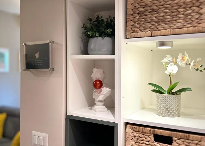 Apartament Pasitea - 1 Min Walk Tram To Duomo, Easy To Rho Fiera *