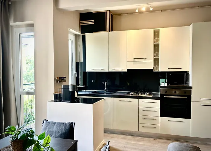 Apartament Pasitea - 1 Min Walk Tram To Duomo, Easy To Rho Fiera Mediolan