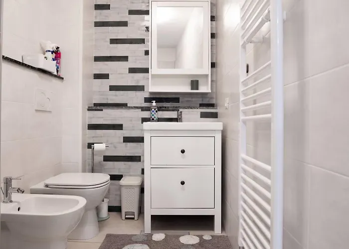 Vicino Metro M3 Brenta Apartmán *