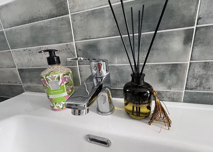 Loreto 15 Mins From Duomo - M1 Rovereto アパート ミラノ