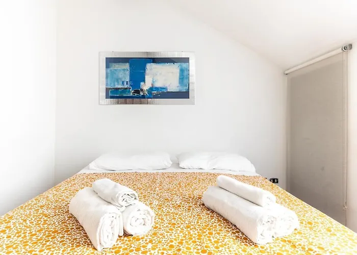 Apartmán Trilocale Con Con Bagno Privato A 200m Dalla Metro *