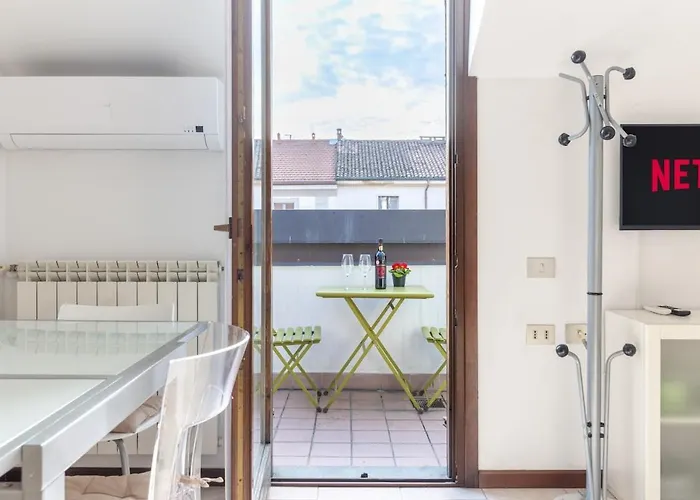 Trilocale Con Con Bagno Privato A 200m Dalla Metro *