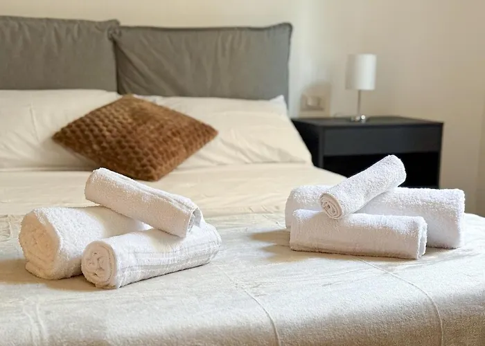 Luxury Penthouse - 5 Min To Duomo 2 * Milan