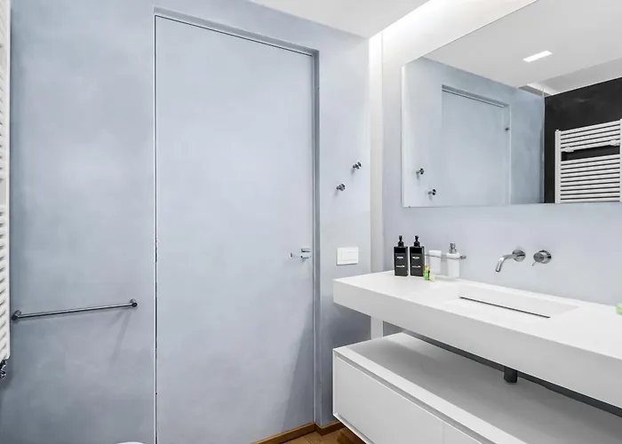 Luxury Brera - Corso 9 *