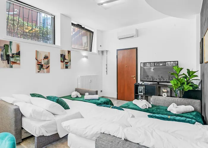 Luxury House Jacuzzi - *