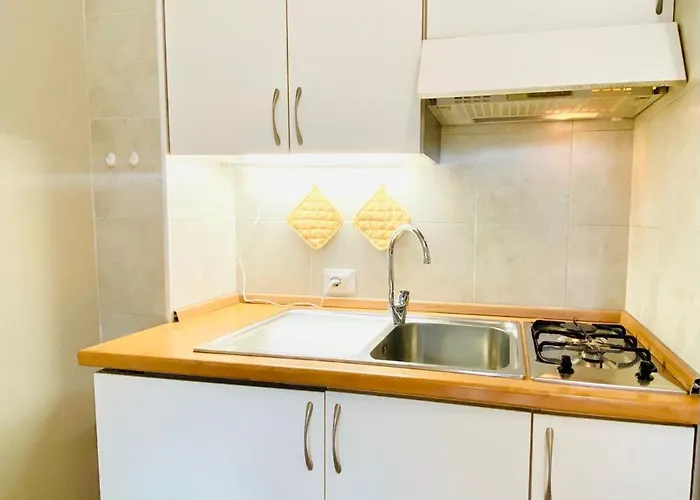 Cozy Isola Garden アパート