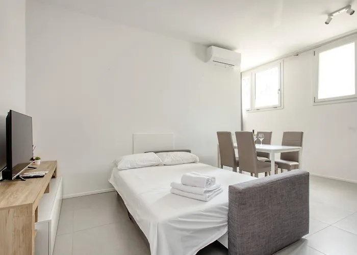 Apartament Politecnico - Elegant Urban Flat