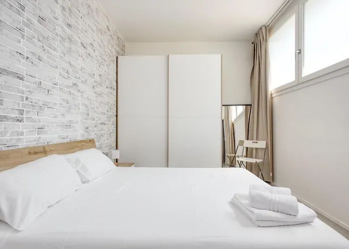 Apartament Politecnico - Elegant Urban Flat *