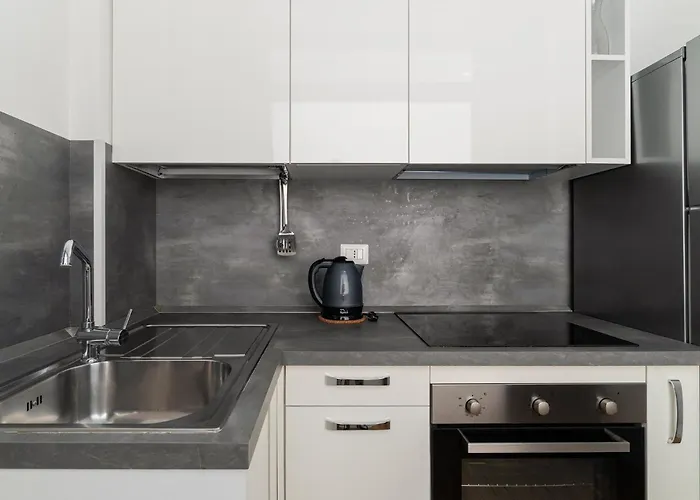 Guesthost - Near Parco Adriano * Milano