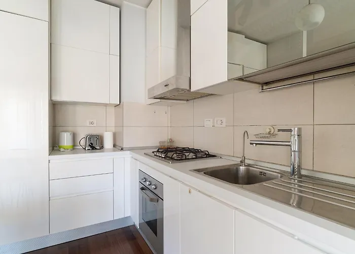 Guesthost - Stylish Viale Toscana