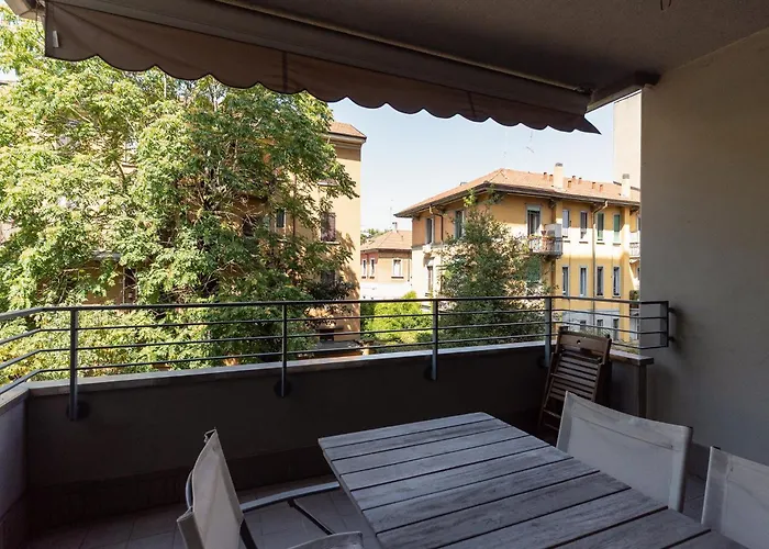 Guesthost - Stylish Viale Toscana Apartman