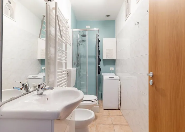 Guesthost - Step Into - Tortona District Appartement *