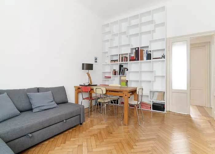 Guesthost - Ghisolfa Bright *