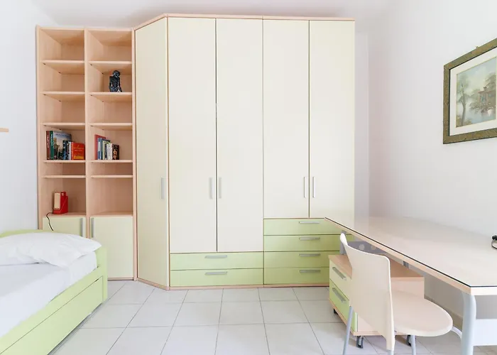 アパート Guesthost - Piazza Abbiategrasso Chiesa Rossa *