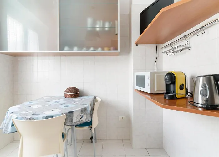 Guesthost - Piazza Abbiategrasso Chiesa Rossa ミラノ