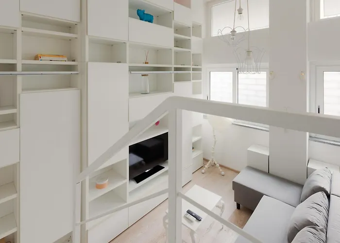 Guesthost - Cosy On 2 Levels! Apartmán