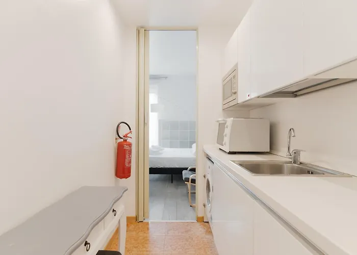 Guesthost - Cosy Missori M3