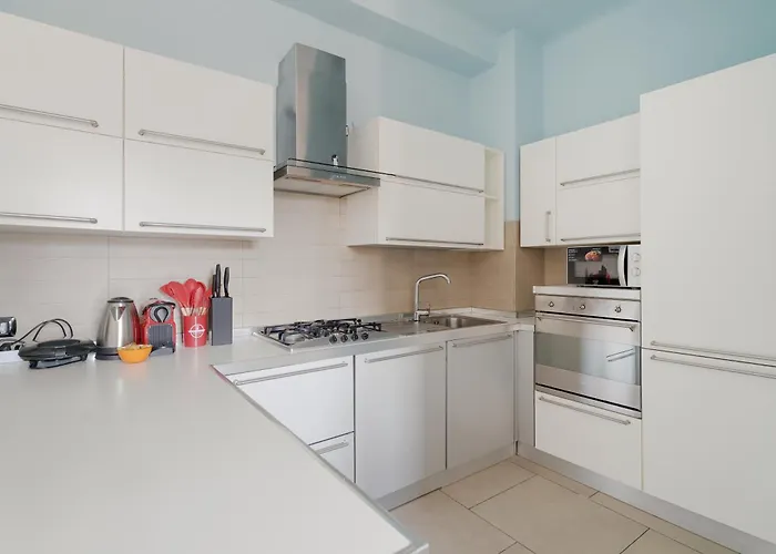 Guest Host Milano- Brenta M3 Balcony Apartment Milan