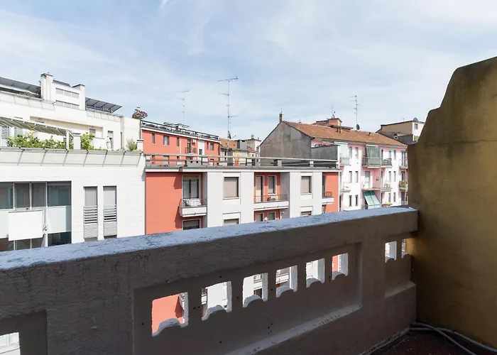 Guest Host Milano- Brenta M3 Balcony