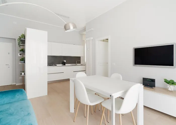 Guesthost - Cozy & Bright Apartman