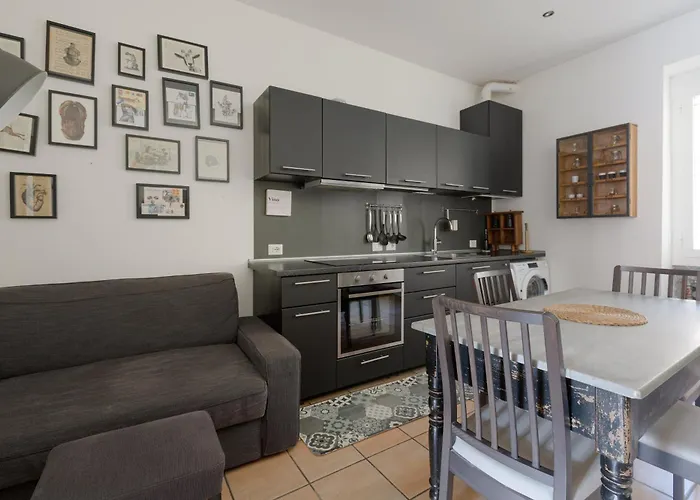 Guesthost - Industrial-style In Chinatown! Apartmán Milán